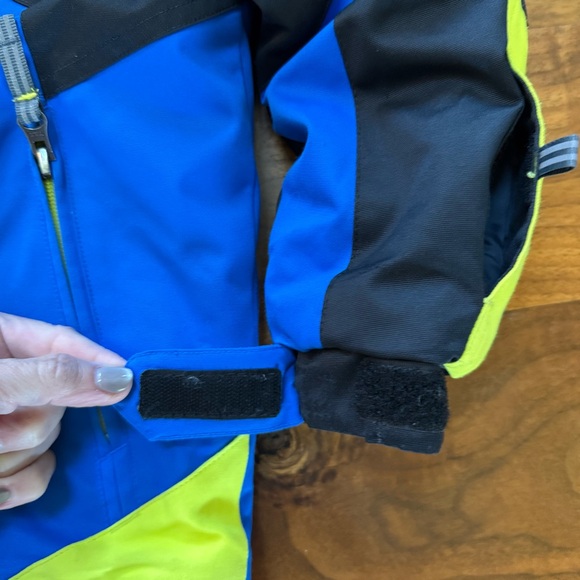 Obermeyer Boys Ski Parka Size 4 - Picture 9 of 15